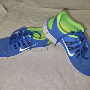Woman's Nike free 5.0+ size 8.5